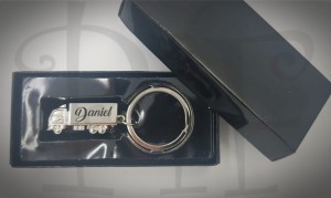 Breloczek ciężarówka 3D z grawerem