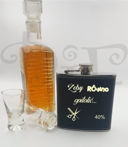 Piersiówka Fryzjera / Barbera z grawerem- żeby równo opitolić