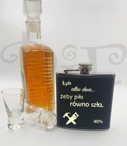 Piersiówka z grawerem Stolarz