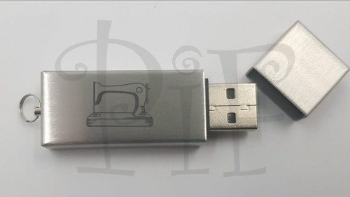 pendrive krawiec metalowy.jpg