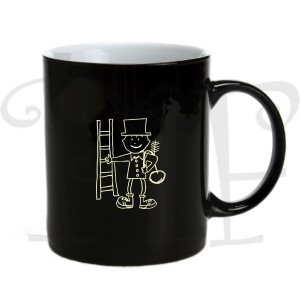 Kubek czarny z grawerem kominiarz